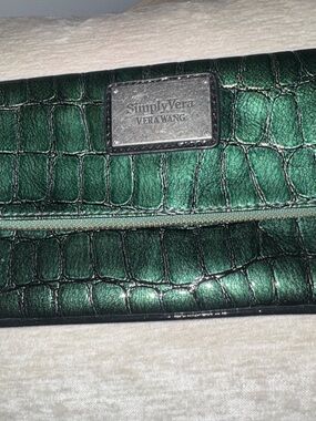 Vera Wang Metallic Emerald Green Croc-Embossed Clutch